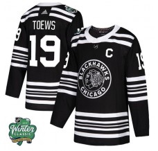 Pánské Dres Chicago Blackhawks Jonathan Toews 19 2019 Winter Classic Captain Patches Černá Authentic